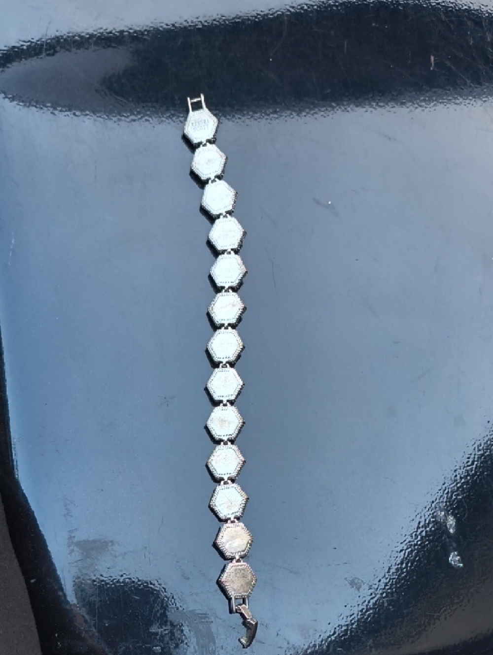 Aurora Opal Hexagon Link Bracelet -kendra Scott  Iridescent White - Picture 4 of 6